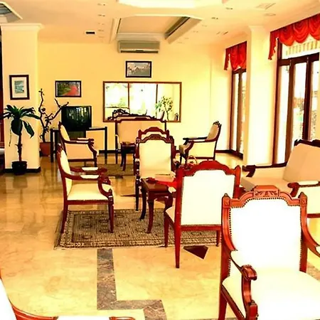 Palace Hotel 2*